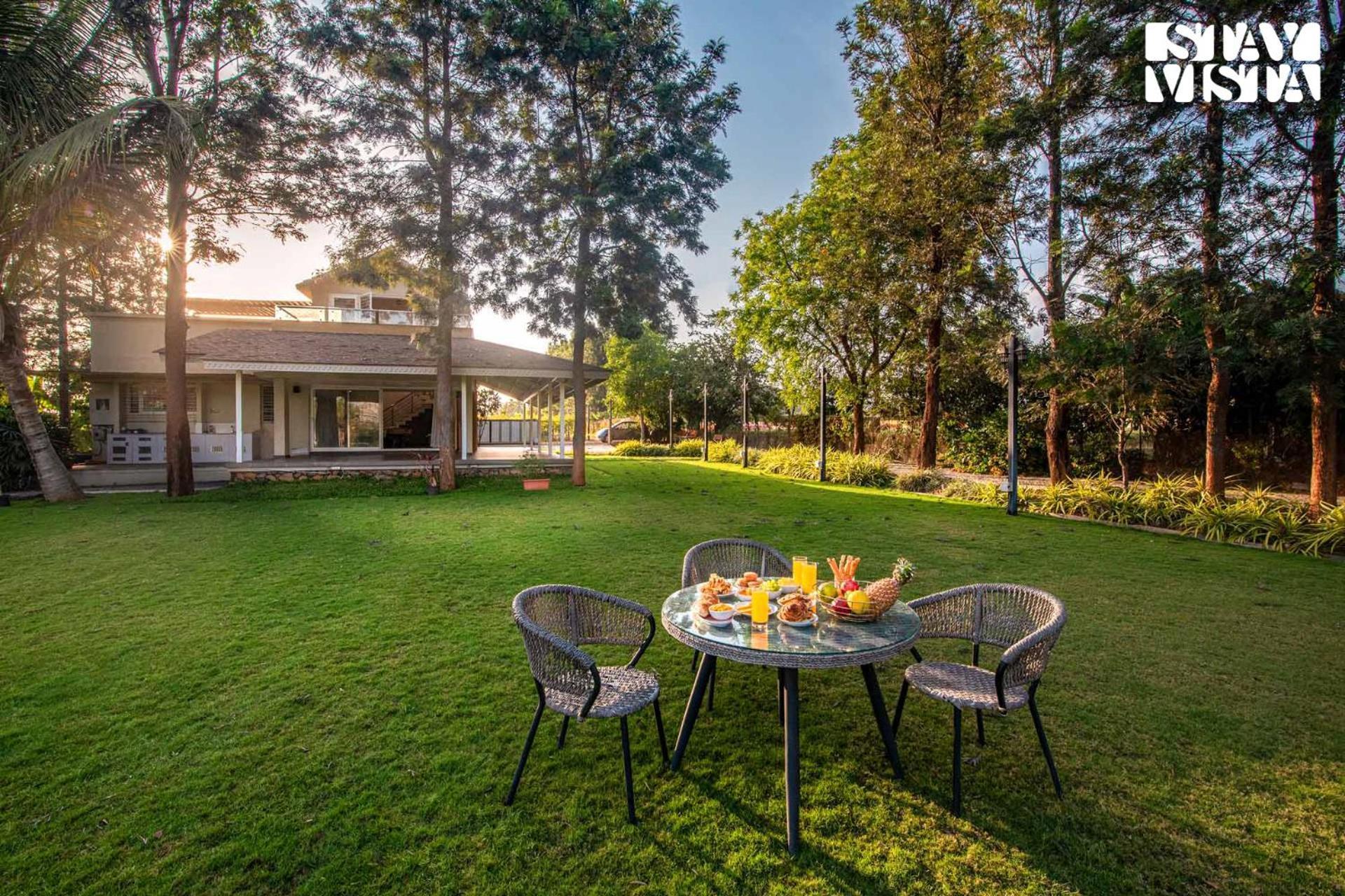 Stayvista'S Silver Grove - Serene Haven With Expansive Lawn & Terrace Nashik Dış mekan fotoğraf